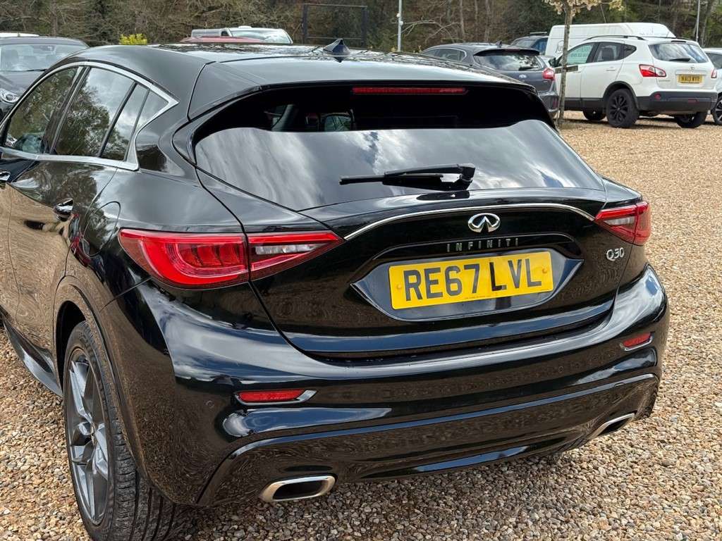 2018 INFINITI Q30 2018 INFINITI Q30