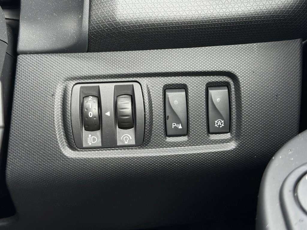 2015 RENAULT CLIO 2015 RENAULT CLIO