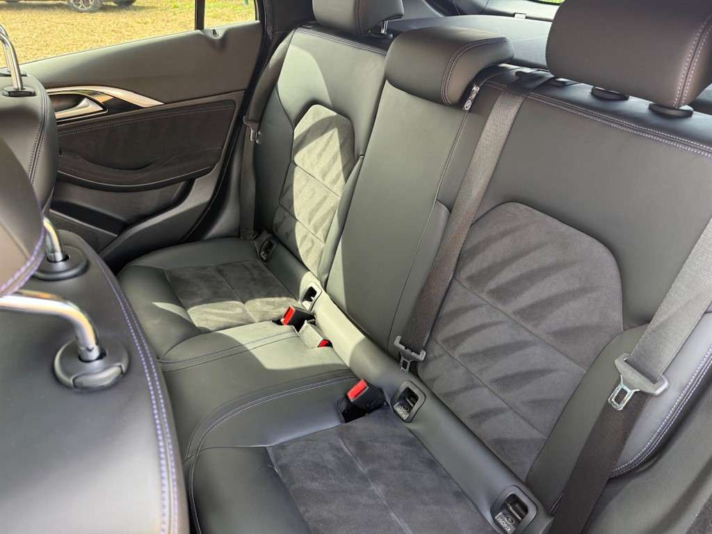 2018 INFINITI Q30 2018 INFINITI Q30