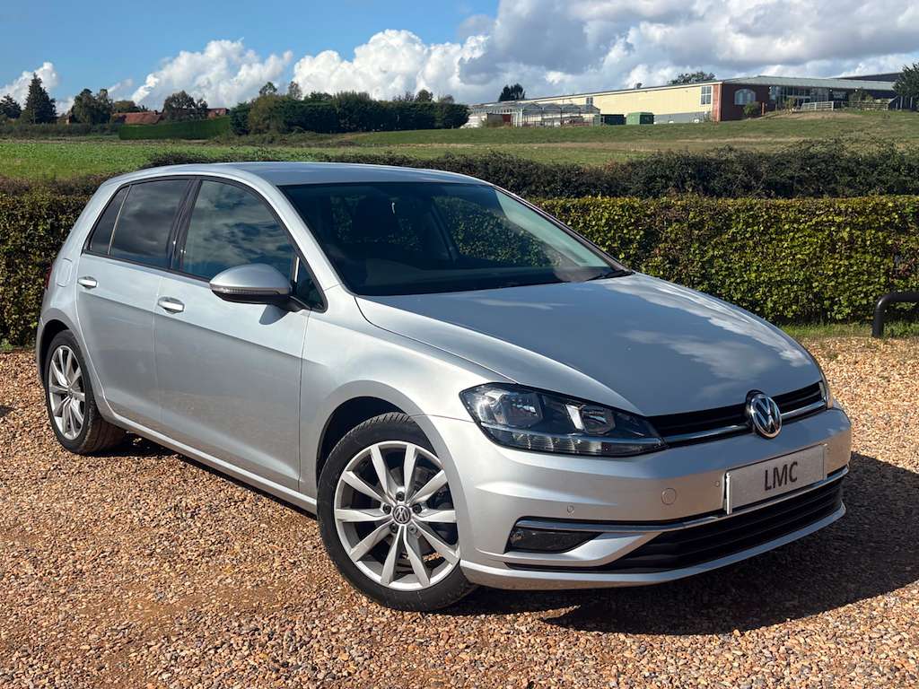 A 2019 VOLKSWAGEN GOLF 2.0 TDI GT Hatchback 5dr Diesel DSG Euro 6 (s/s) ( A 2019 VOLKSWAGEN GOLF 2.0 TDI GT Hatchback 5dr Diesel DSG Euro 6 (s/s) (