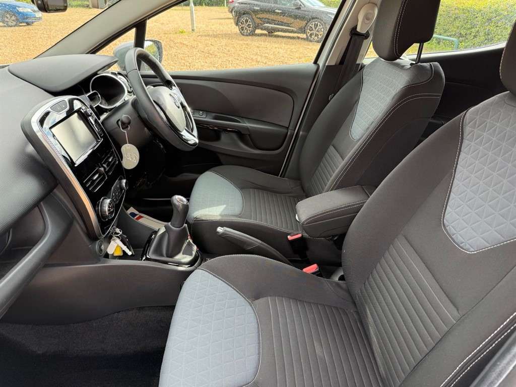 2015 RENAULT CLIO 2015 RENAULT CLIO
