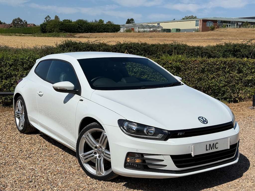 A 2016 VOLKSWAGEN SCIROCCO 2.0 TDI BlueMotion Tech R-Line Hatchback 3dr Diese A 2016 VOLKSWAGEN SCIROCCO 2.0 TDI BlueMotion Tech R-Line Hatchback 3dr Diese