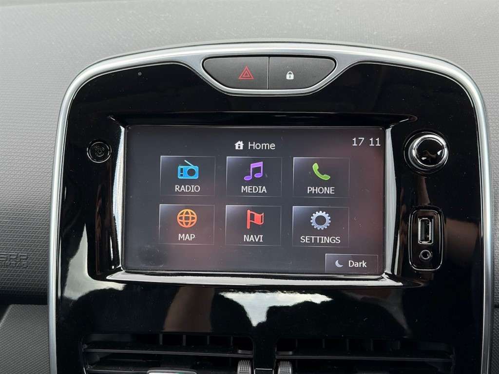 2015 RENAULT CLIO 2015 RENAULT CLIO