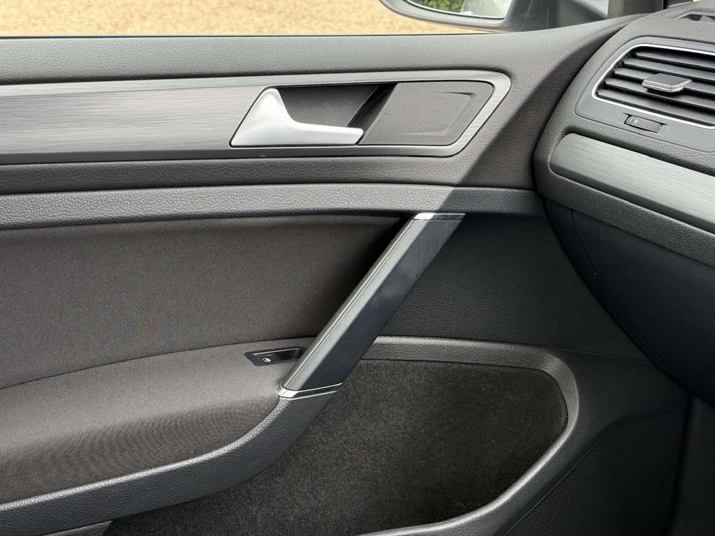 2019 VOLKSWAGEN GOLF 2019 VOLKSWAGEN GOLF