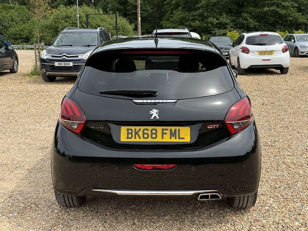 2018 PEUGEOT 208 2018 PEUGEOT 208