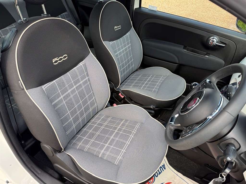 2021 FIAT 500 2021 FIAT 500