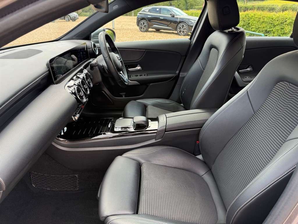 2018 MERCEDES A200 2018 MERCEDES A200