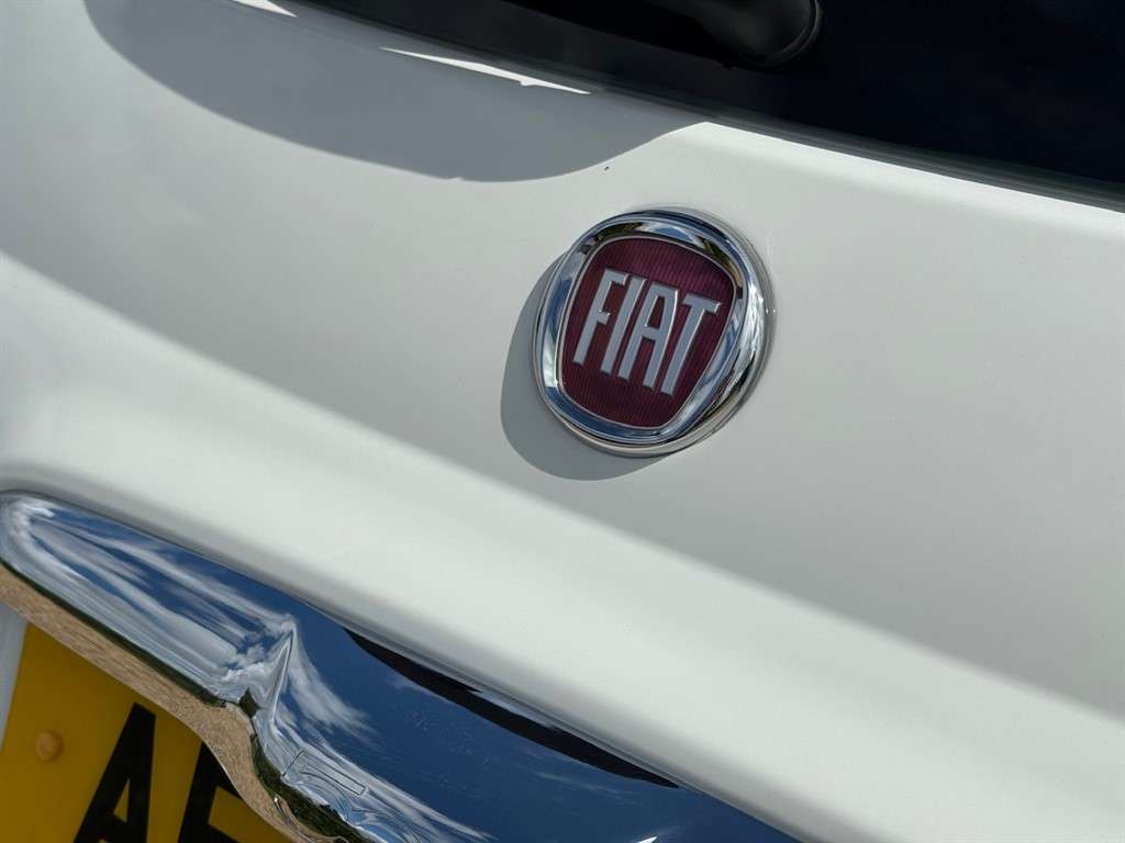 2021 FIAT 500 2021 FIAT 500