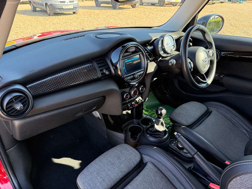 2018 MINI HATCH 2018 MINI HATCH