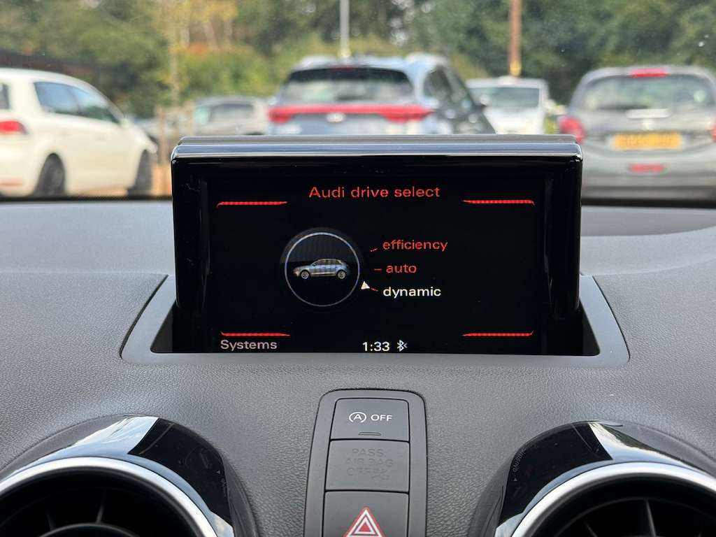 2016 AUDI A1 2016 AUDI A1