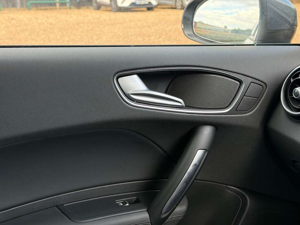 2016 AUDI A1 2016 AUDI A1