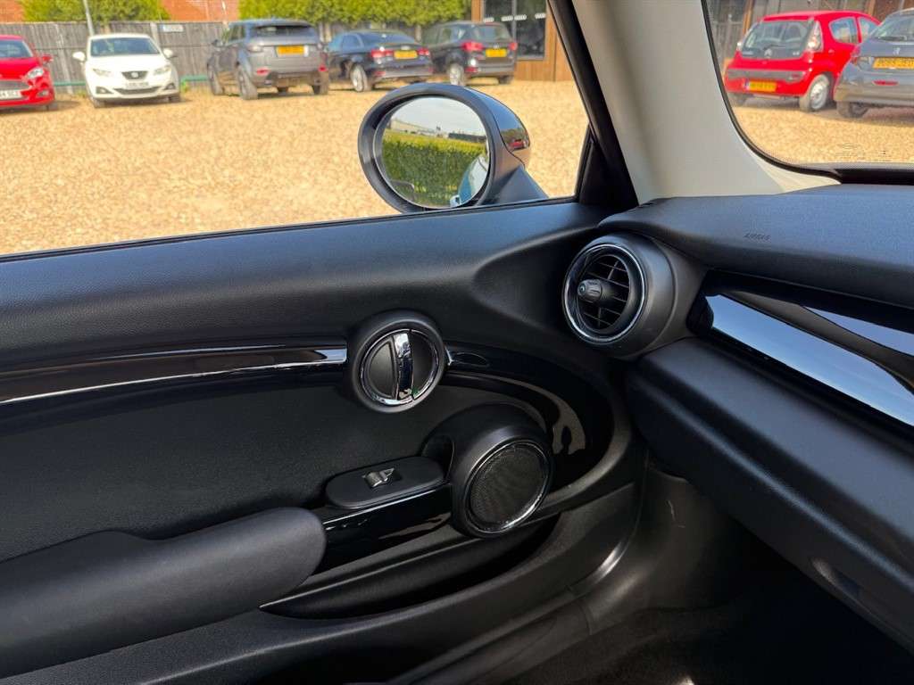 2018 MINI HATCH 2018 MINI HATCH