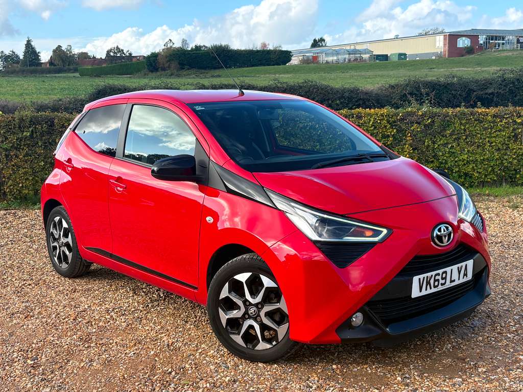 A 2019 TOYOTA AYGO 1.0 VVT-i x-trend Hatchback 5dr Petrol Manual Euro A 2019 TOYOTA AYGO 1.0 VVT-i x-trend Hatchback 5dr Petrol Manual Euro