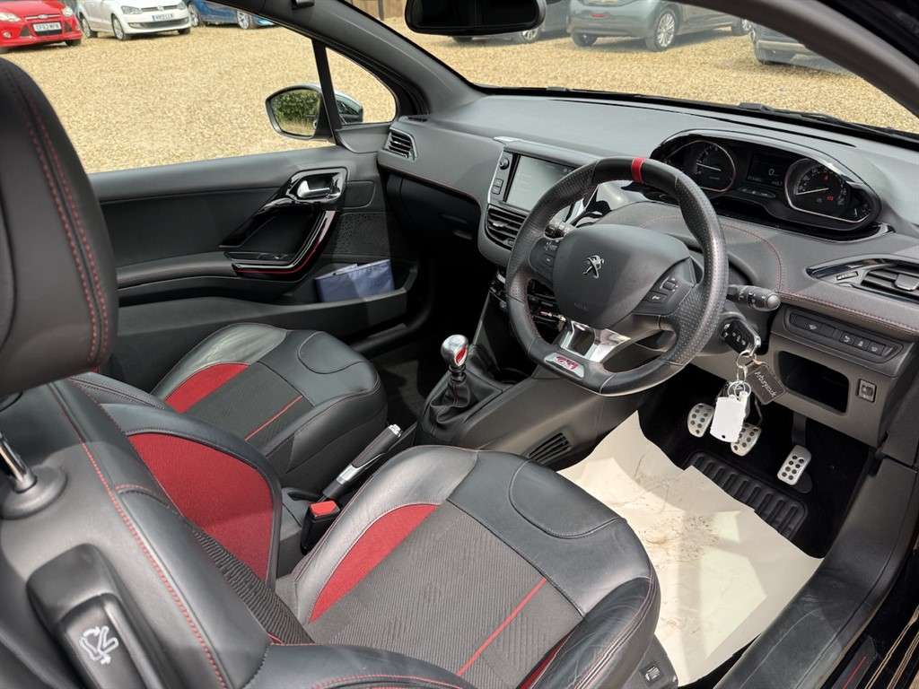 2018 PEUGEOT 208 2018 PEUGEOT 208