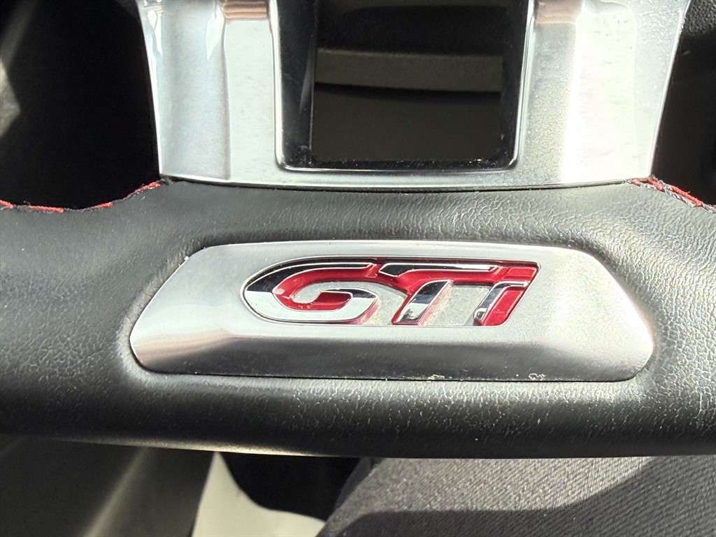 2018 PEUGEOT 208 2018 PEUGEOT 208