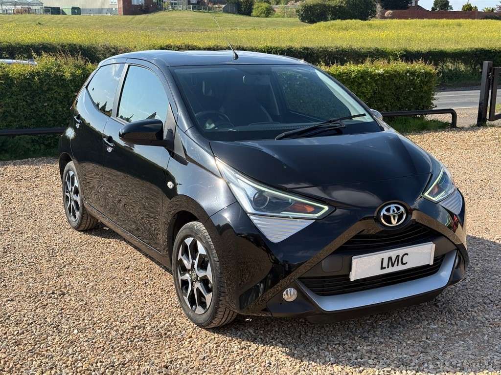 A 2018 TOYOTA AYGO 1.0 VVT-i x-plore Hatchback 5dr Petrol Manual Euro A 2018 TOYOTA AYGO 1.0 VVT-i x-plore Hatchback 5dr Petrol Manual Euro