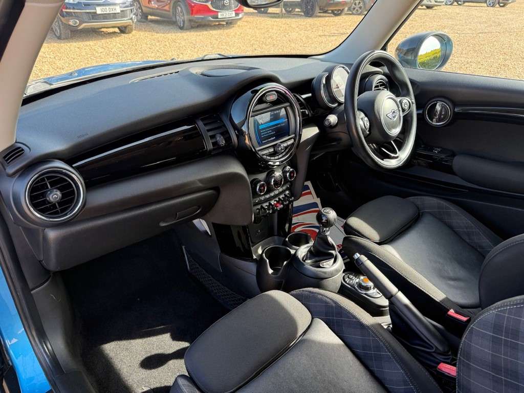 2018 MINI HATCH 2018 MINI HATCH