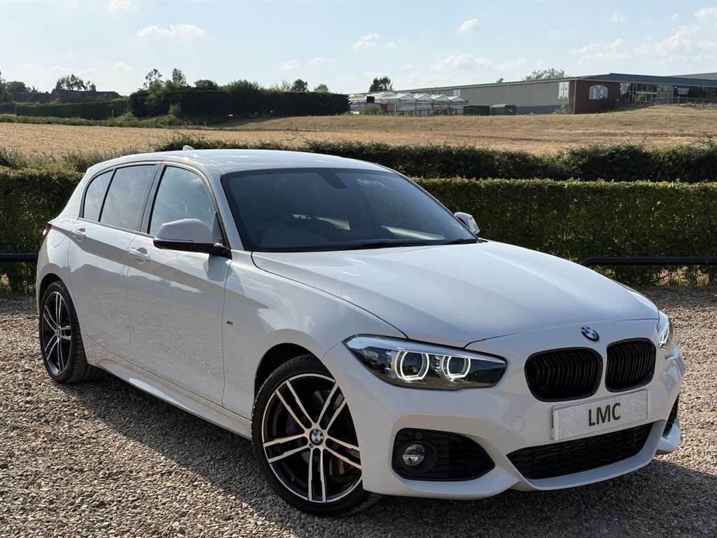 A 2019 BMW 1 SERIES 1.5 118i GPF M Sport Shadow Edition Hatchback 5dr A 2019 BMW 1 SERIES 1.5 118i GPF M Sport Shadow Edition Hatchback 5dr