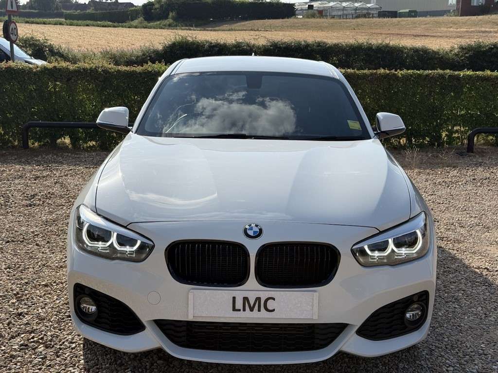 A 2019 BMW 1 SERIES 1.5 118i GPF M Sport Shadow Edition Hatchback 5dr A 2019 BMW 1 SERIES 1.5 118i GPF M Sport Shadow Edition Hatchback 5dr