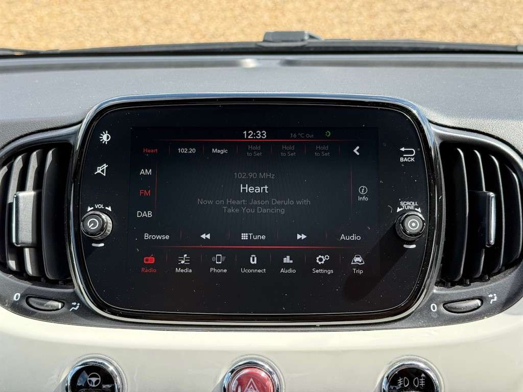 2021 FIAT 500 2021 FIAT 500