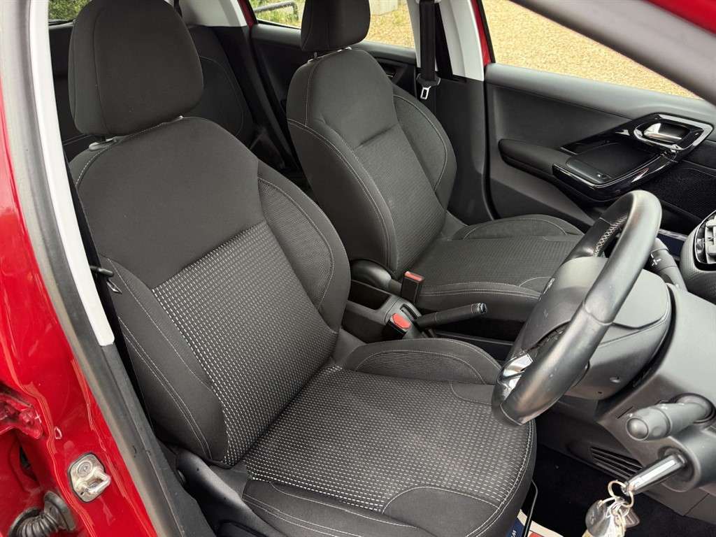 2016 PEUGEOT 208 2016 PEUGEOT 208