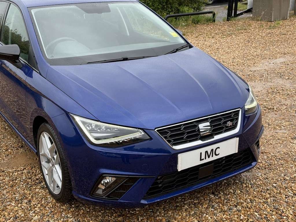 A 2018 SEAT IBIZA 1.0 TSI FR Hatchback 5dr Petrol Manual Euro 6 (s/s A 2018 SEAT IBIZA 1.0 TSI FR Hatchback 5dr Petrol Manual Euro 6 (s/s
