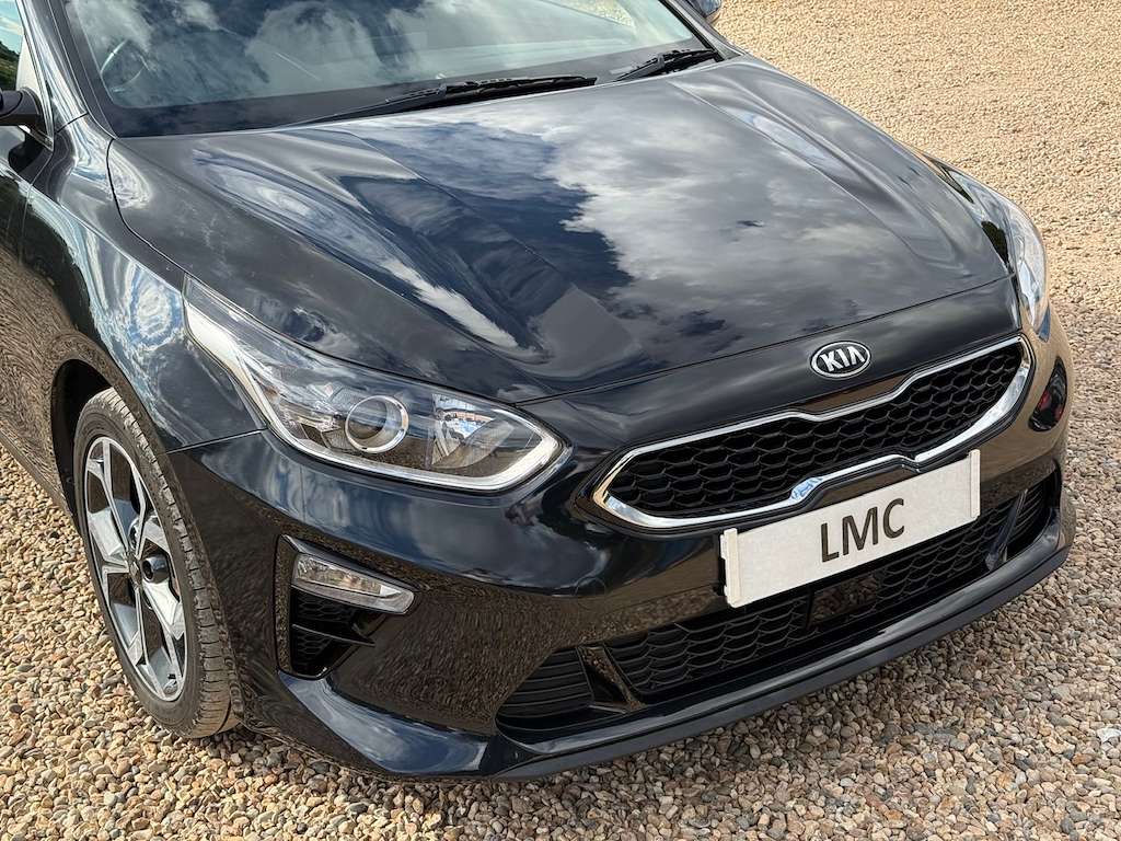 A 2020 KIA CEED 1.0 T-GDi 3 Hatchback 5dr Petrol Manual Euro 6 (s/ A 2020 KIA CEED 1.0 T-GDi 3 Hatchback 5dr Petrol Manual Euro 6 (s/