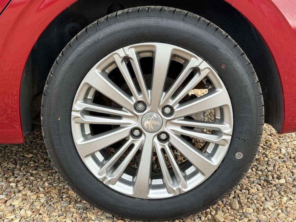 2016 PEUGEOT 208 2016 PEUGEOT 208