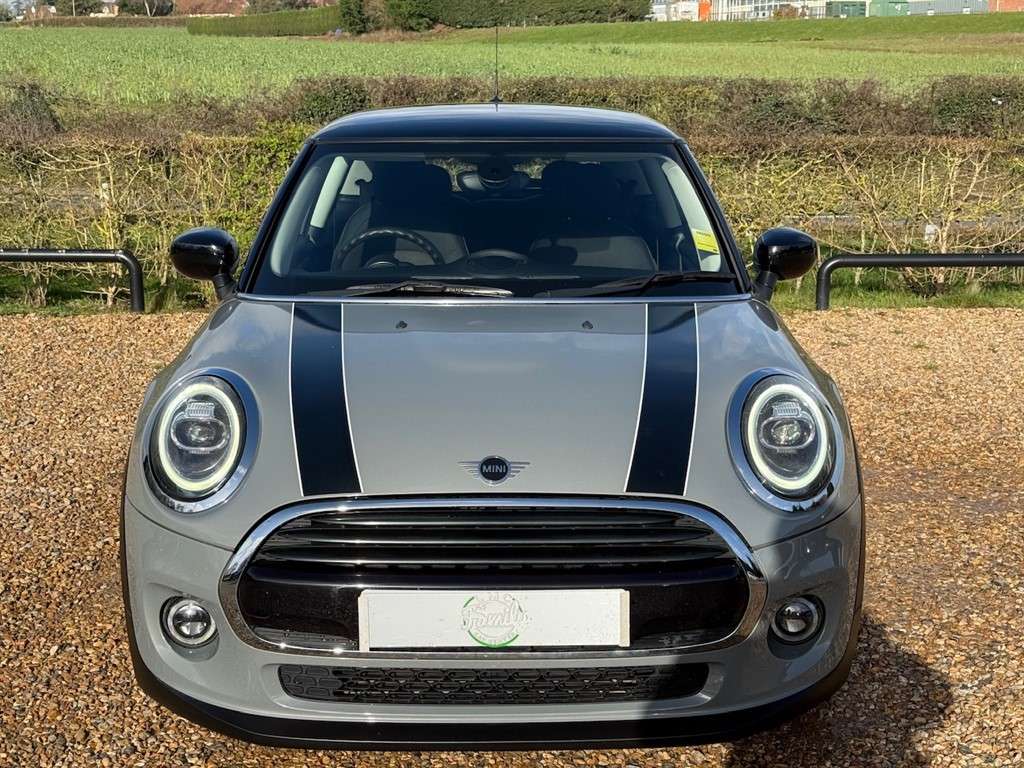 A 2019 MINI HATCH 1.5 Cooper Classic Hatchback 3dr Petrol Steptronic A 2019 MINI HATCH 1.5 Cooper Classic Hatchback 3dr Petrol Steptronic