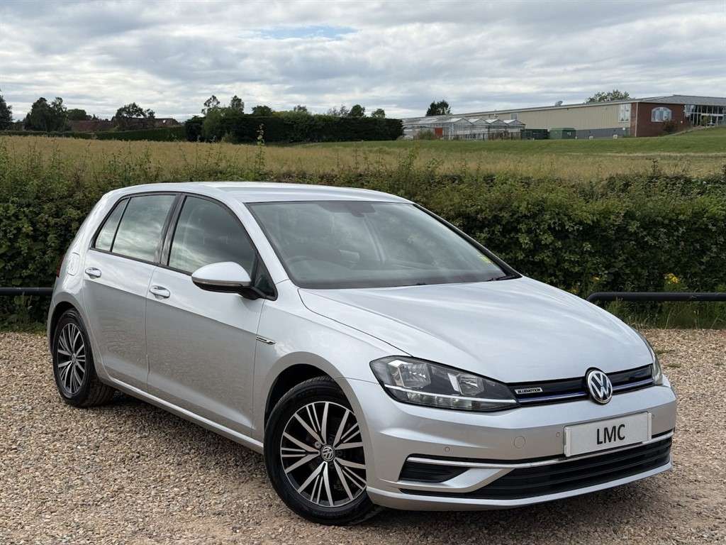 A 2019 VOLKSWAGEN GOLF 1.5 TSI EVO SE Nav Hatchback 5dr Petrol Manual Eur A 2019 VOLKSWAGEN GOLF 1.5 TSI EVO SE Nav Hatchback 5dr Petrol Manual Eur
