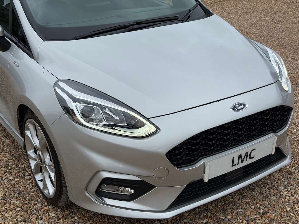 A 2021 FORD FIESTA 1.0T EcoBoost MHEV ST-Line X Edition Hatchback 3dr A 2021 FORD FIESTA 1.0T EcoBoost MHEV ST-Line X Edition Hatchback 3dr