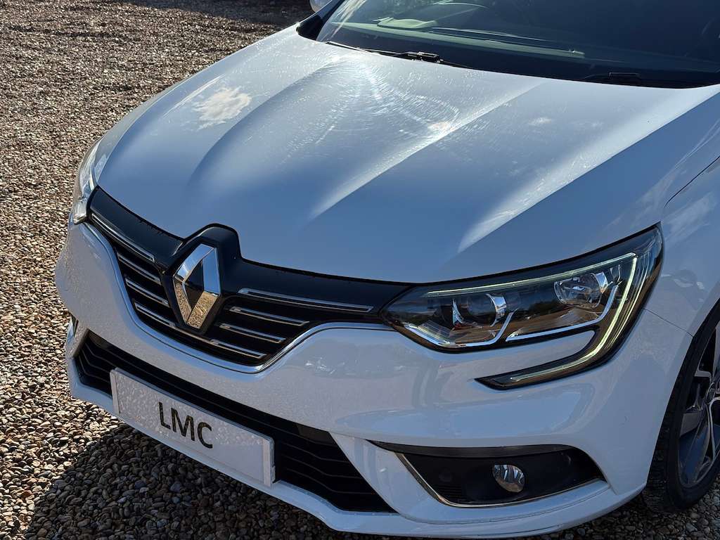 A 2016 RENAULT MEGANE 1.2 TCe Dynamique S Nav Hatchback 5dr Petrol Manua A 2016 RENAULT MEGANE 1.2 TCe Dynamique S Nav Hatchback 5dr Petrol Manua