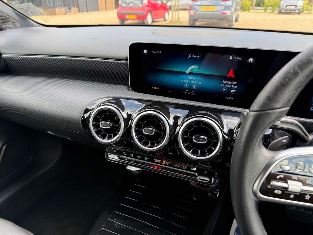 2018 MERCEDES A200 2018 MERCEDES A200