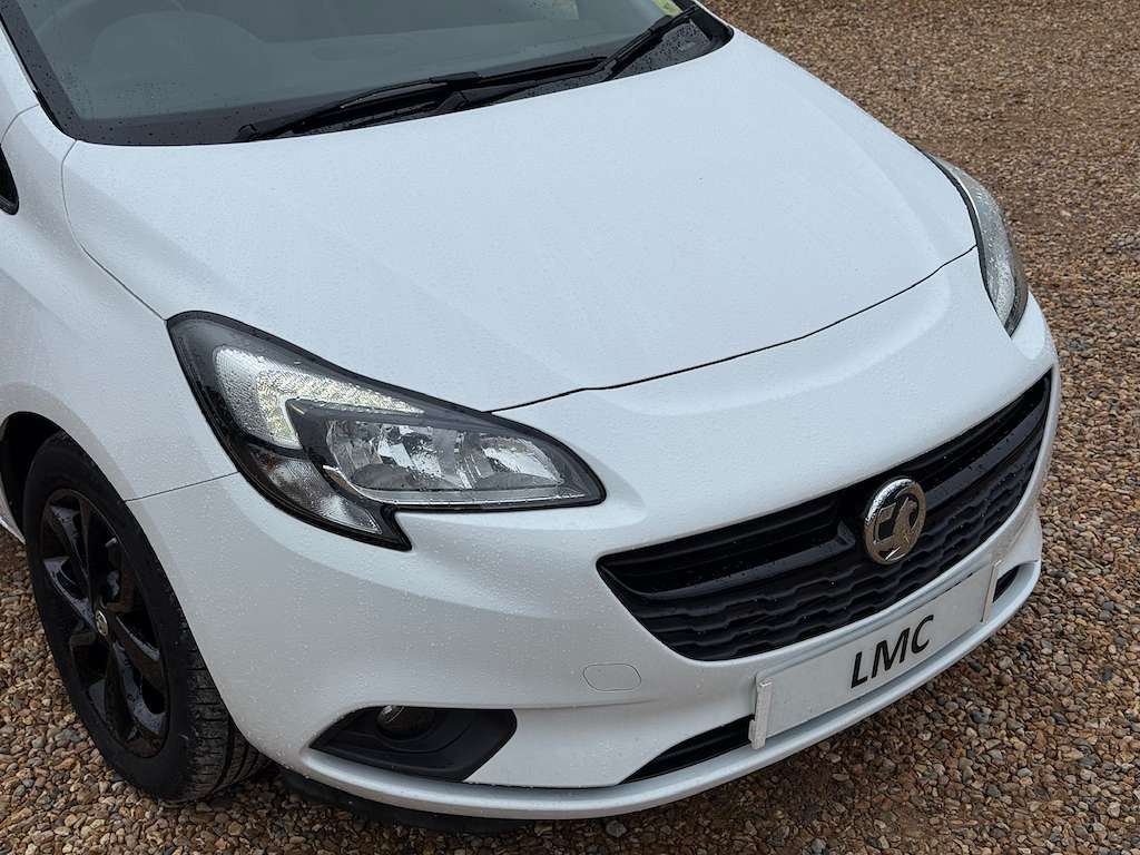 A 2019 VAUXHALL CORSA 1.4i Griffin Hatchback 3dr Petrol Auto Euro 6 (90 A 2019 VAUXHALL CORSA 1.4i Griffin Hatchback 3dr Petrol Auto Euro 6 (90