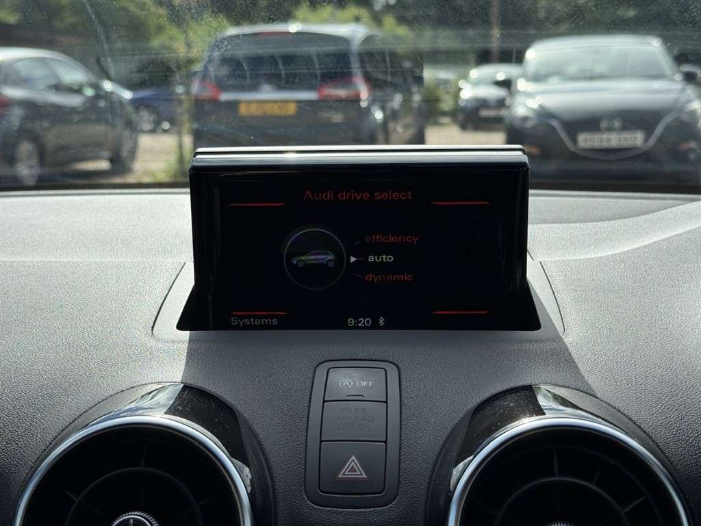 2017 AUDI A1 2017 AUDI A1