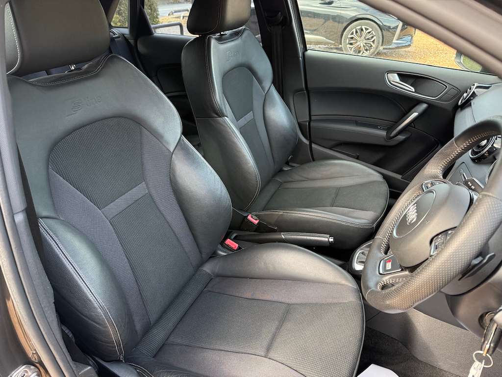 2016 AUDI A1 2016 AUDI A1
