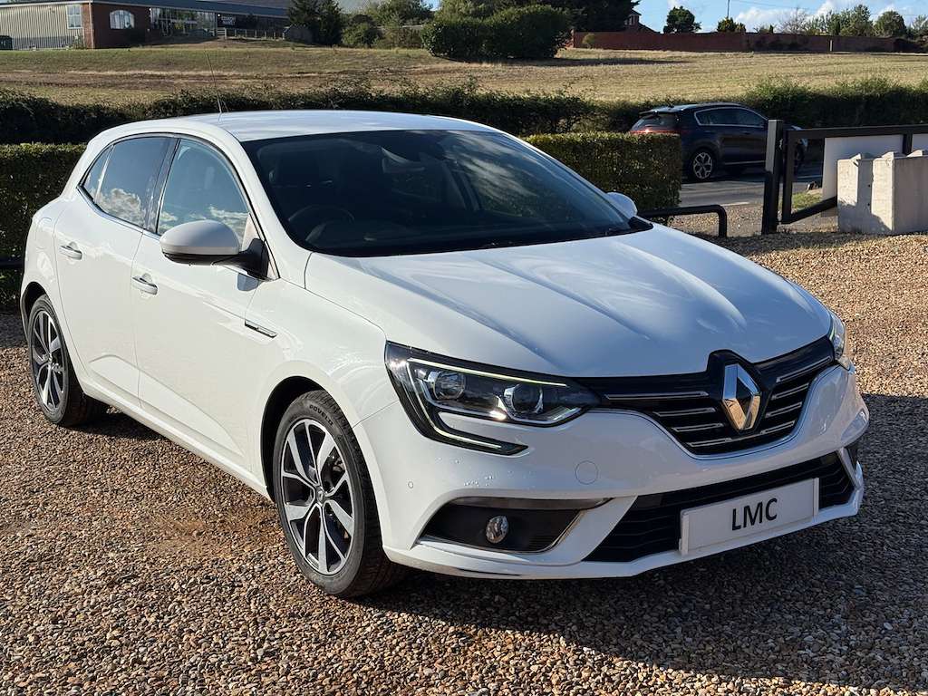 A 2016 RENAULT MEGANE 1.2 TCe Dynamique S Nav Hatchback 5dr Petrol Manua A 2016 RENAULT MEGANE 1.2 TCe Dynamique S Nav Hatchback 5dr Petrol Manua