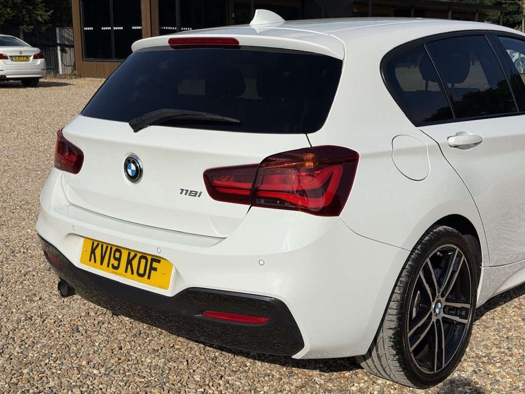 2019 BMW 1 SERIES 2019 BMW 1 SERIES