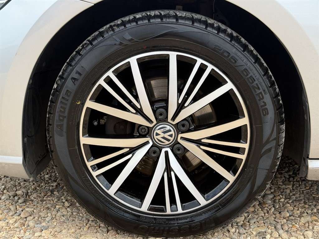 2019 VOLKSWAGEN GOLF 2019 VOLKSWAGEN GOLF