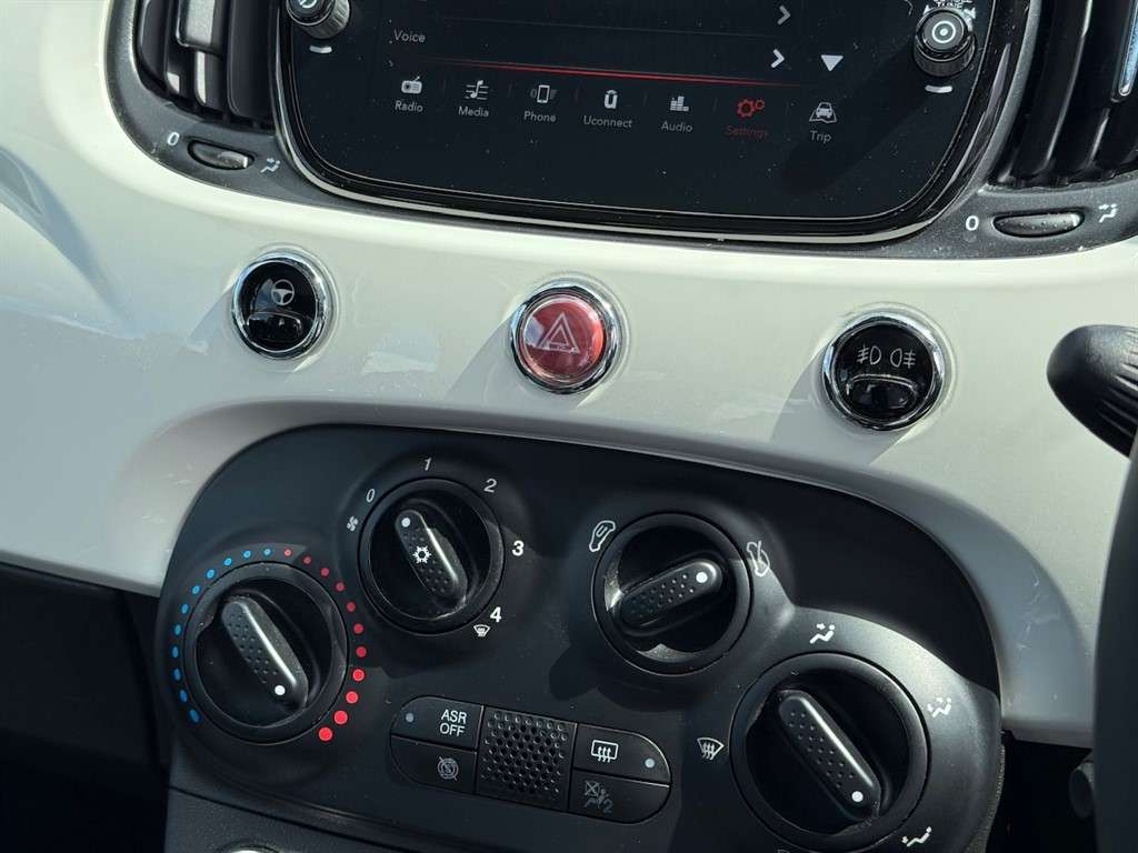 2021 FIAT 500 2021 FIAT 500