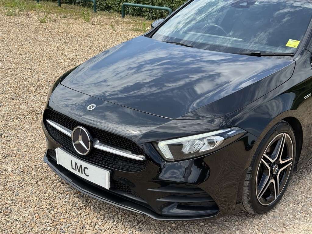 2022 MERCEDES A180 2022 MERCEDES A180