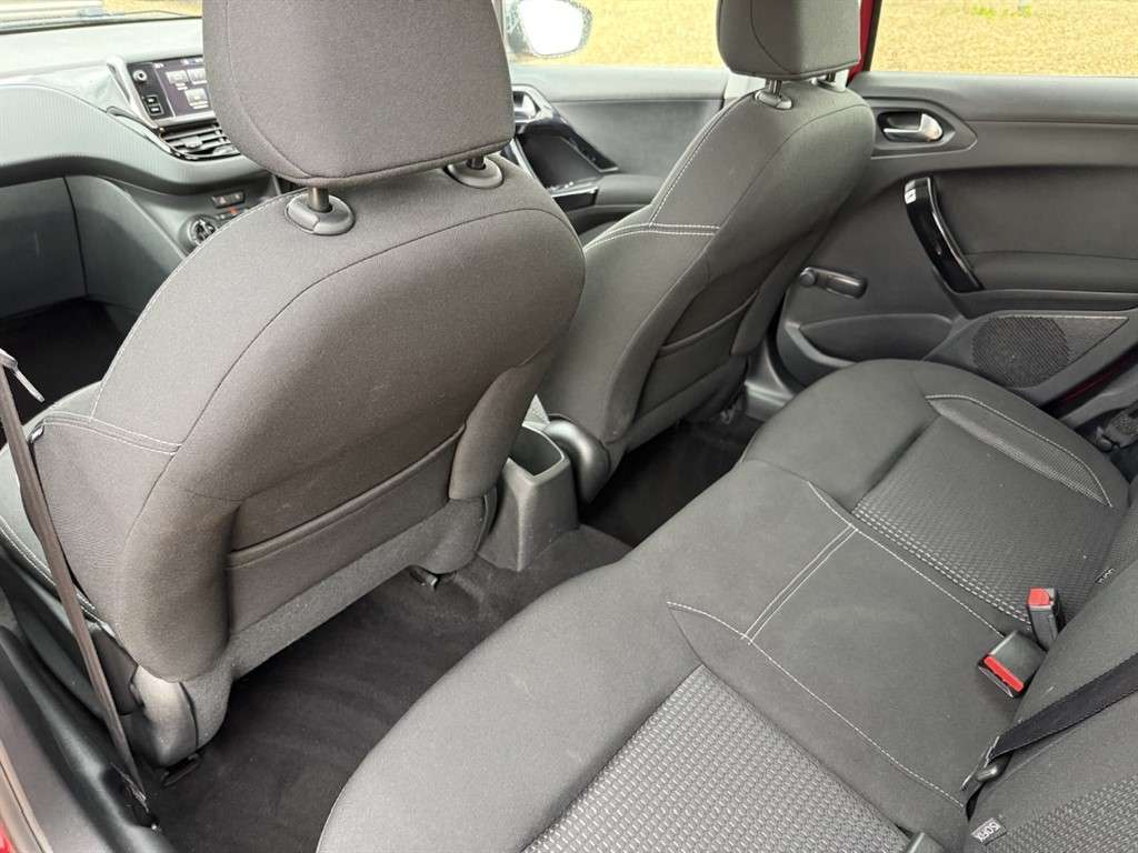 2016 PEUGEOT 208 2016 PEUGEOT 208