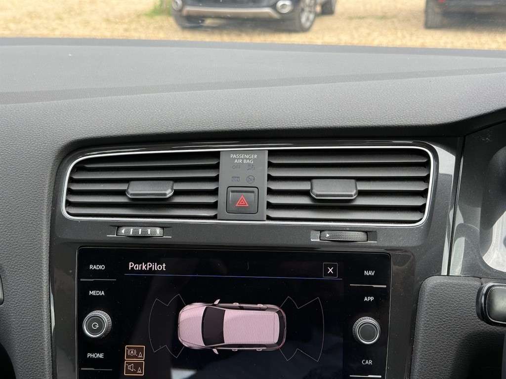2019 VOLKSWAGEN GOLF 2019 VOLKSWAGEN GOLF