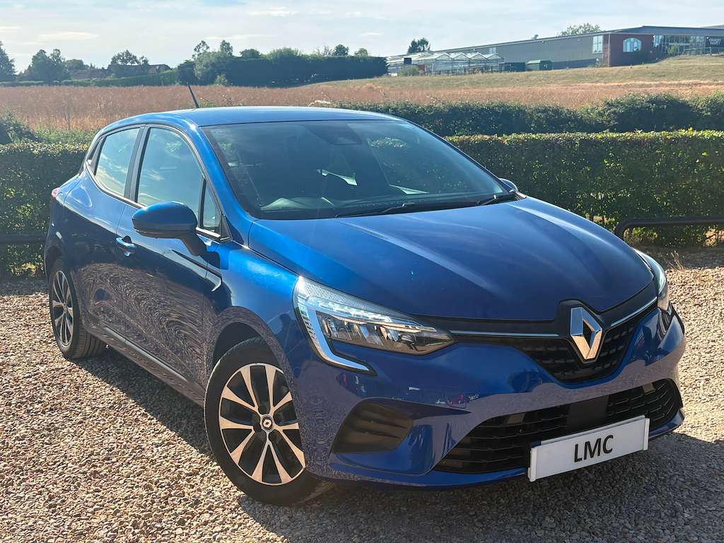 A 2021 RENAULT CLIO 1.0 TCe Iconic Hatchback 5dr Petrol Manual Euro 6 A 2021 RENAULT CLIO 1.0 TCe Iconic Hatchback 5dr Petrol Manual Euro 6