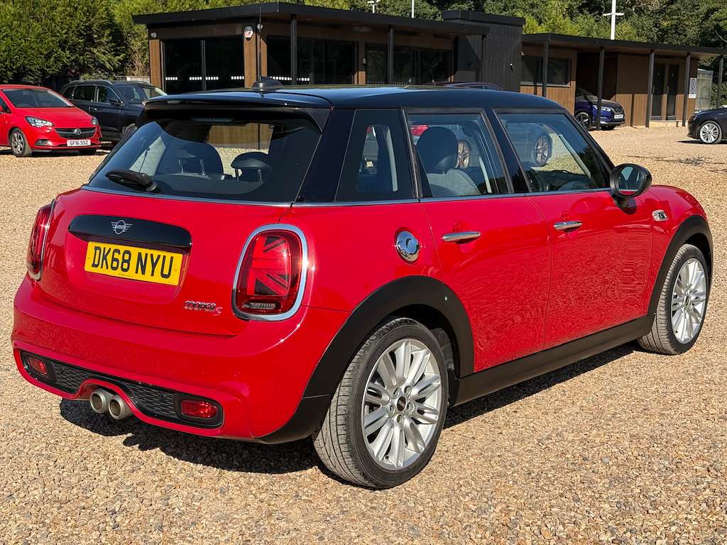 2018 MINI HATCH 2018 MINI HATCH