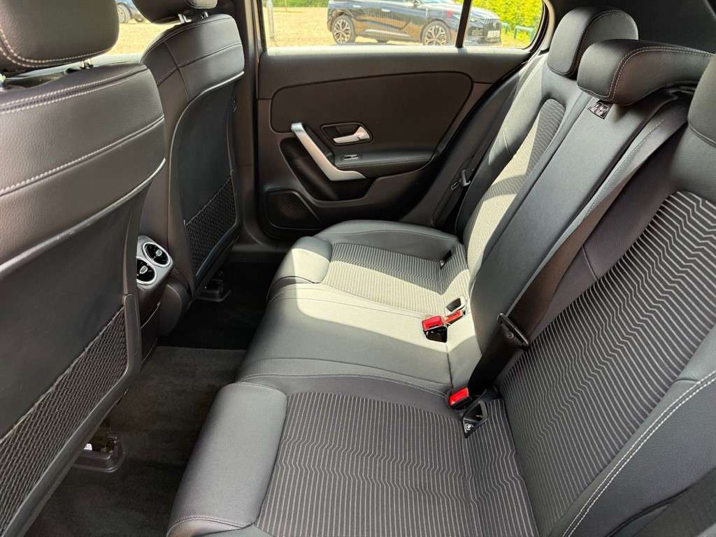 2018 MERCEDES A200 2018 MERCEDES A200
