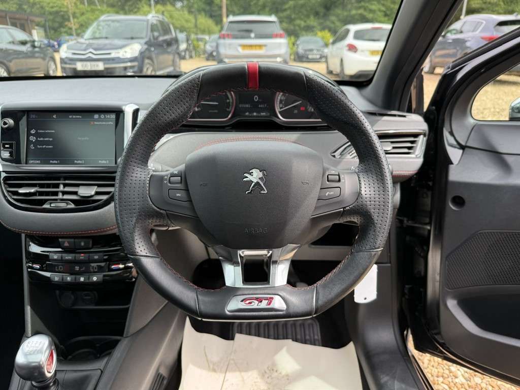 2018 PEUGEOT 208 2018 PEUGEOT 208