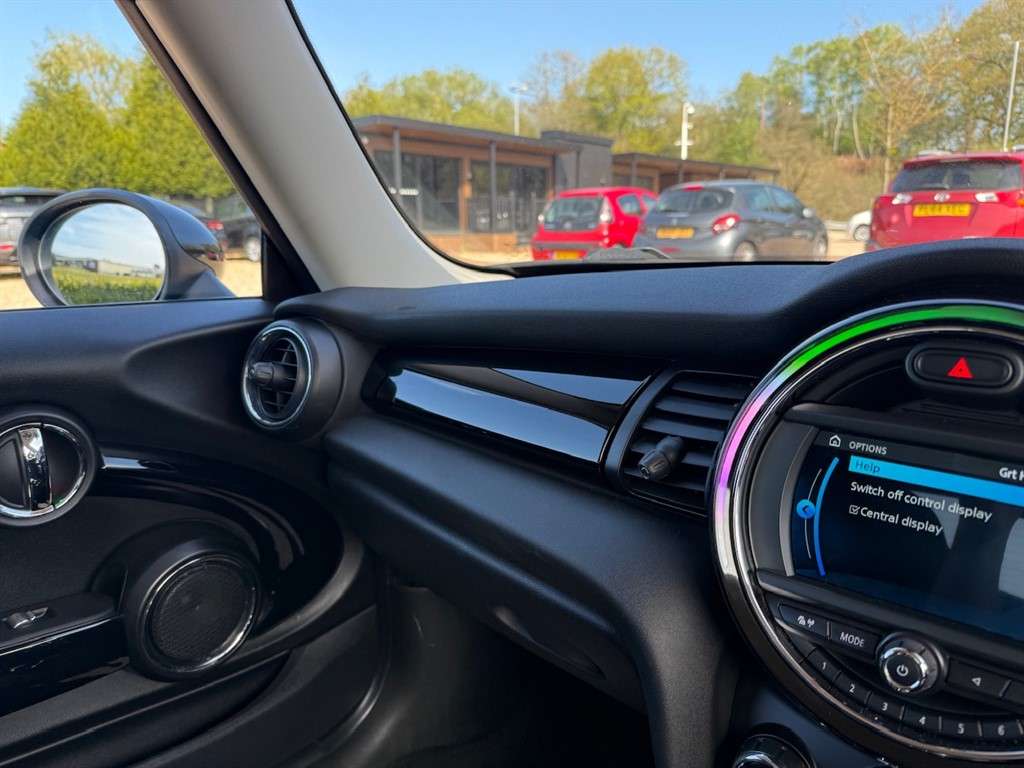 2018 MINI HATCH 2018 MINI HATCH