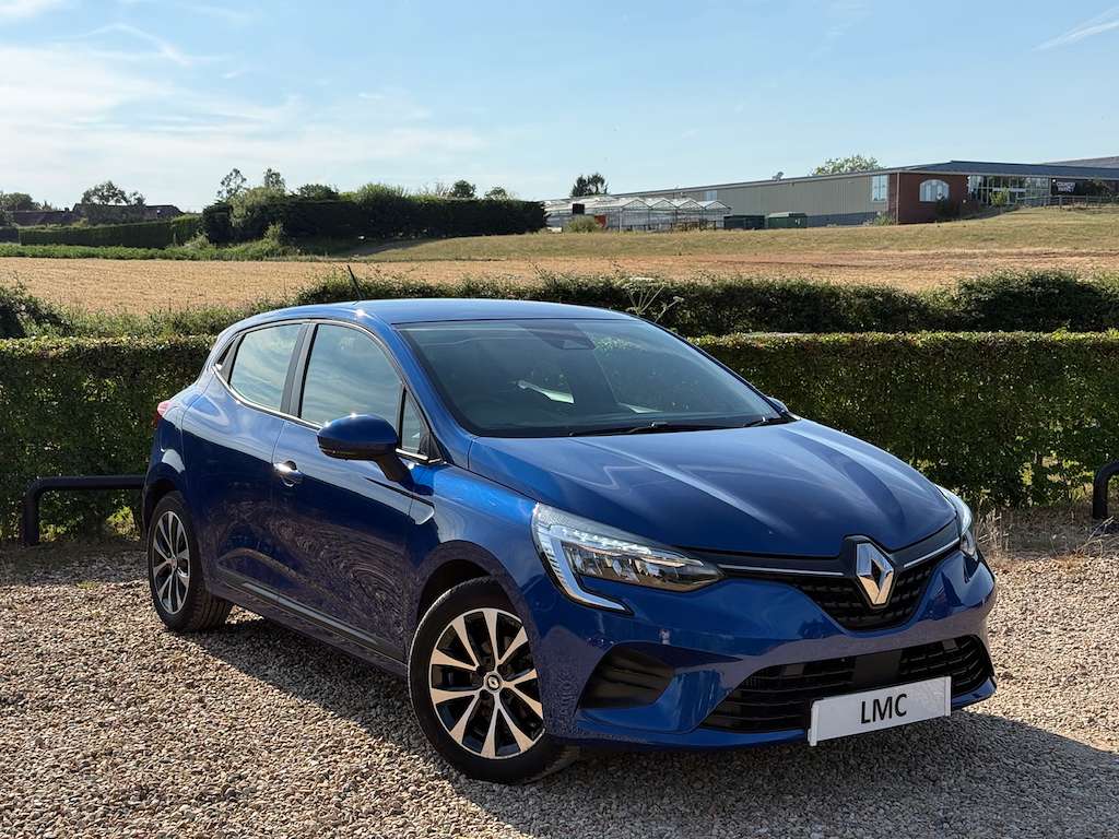 A 2021 RENAULT CLIO 1.0 TCe Iconic Hatchback 5dr Petrol Manual Euro 6 A 2021 RENAULT CLIO 1.0 TCe Iconic Hatchback 5dr Petrol Manual Euro 6