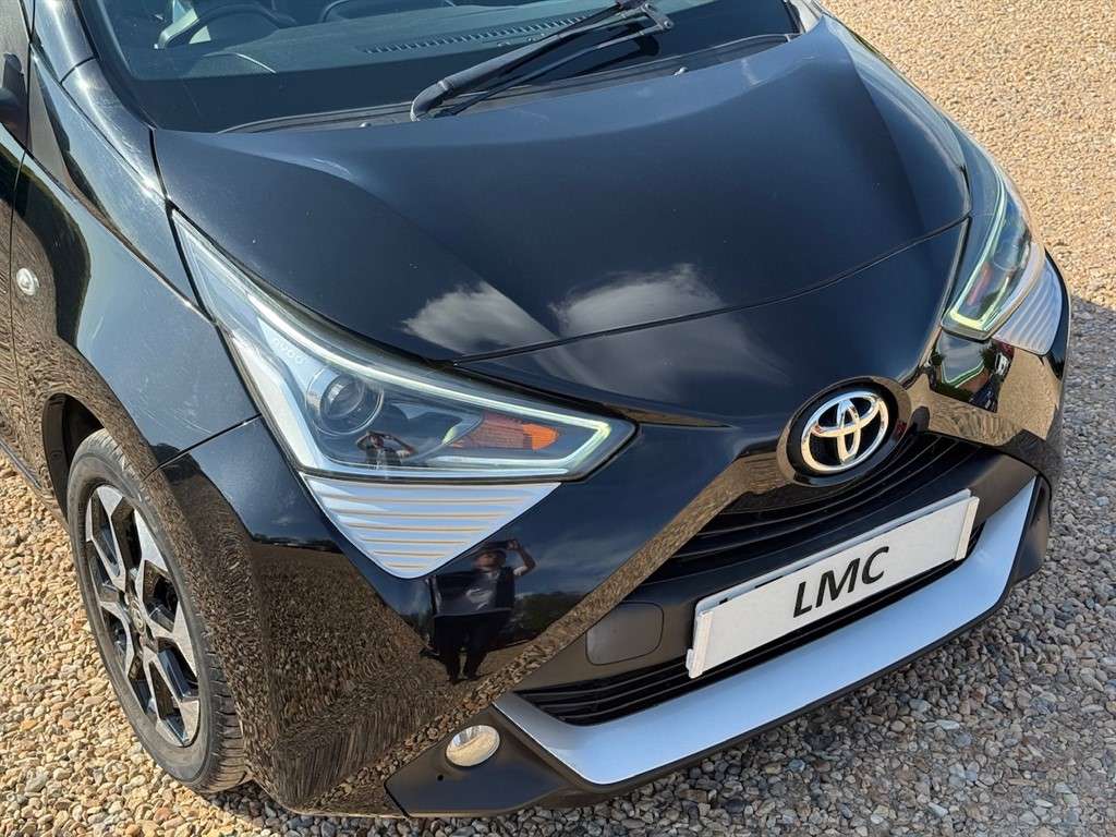 A 2018 TOYOTA AYGO 1.0 VVT-i x-plore Hatchback 5dr Petrol Manual Euro A 2018 TOYOTA AYGO 1.0 VVT-i x-plore Hatchback 5dr Petrol Manual Euro